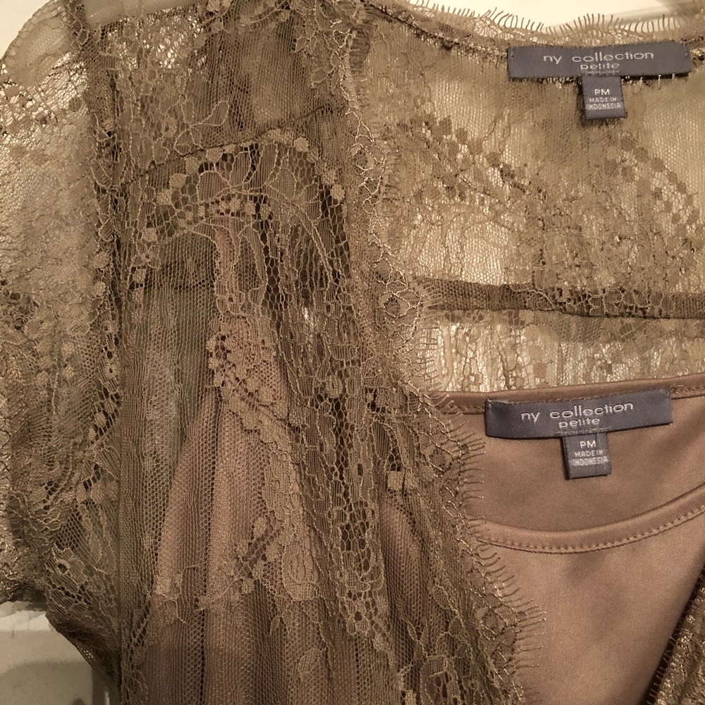 Blouse - Picture 2 of 3